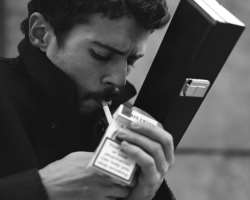 Toby Kebbell smoking